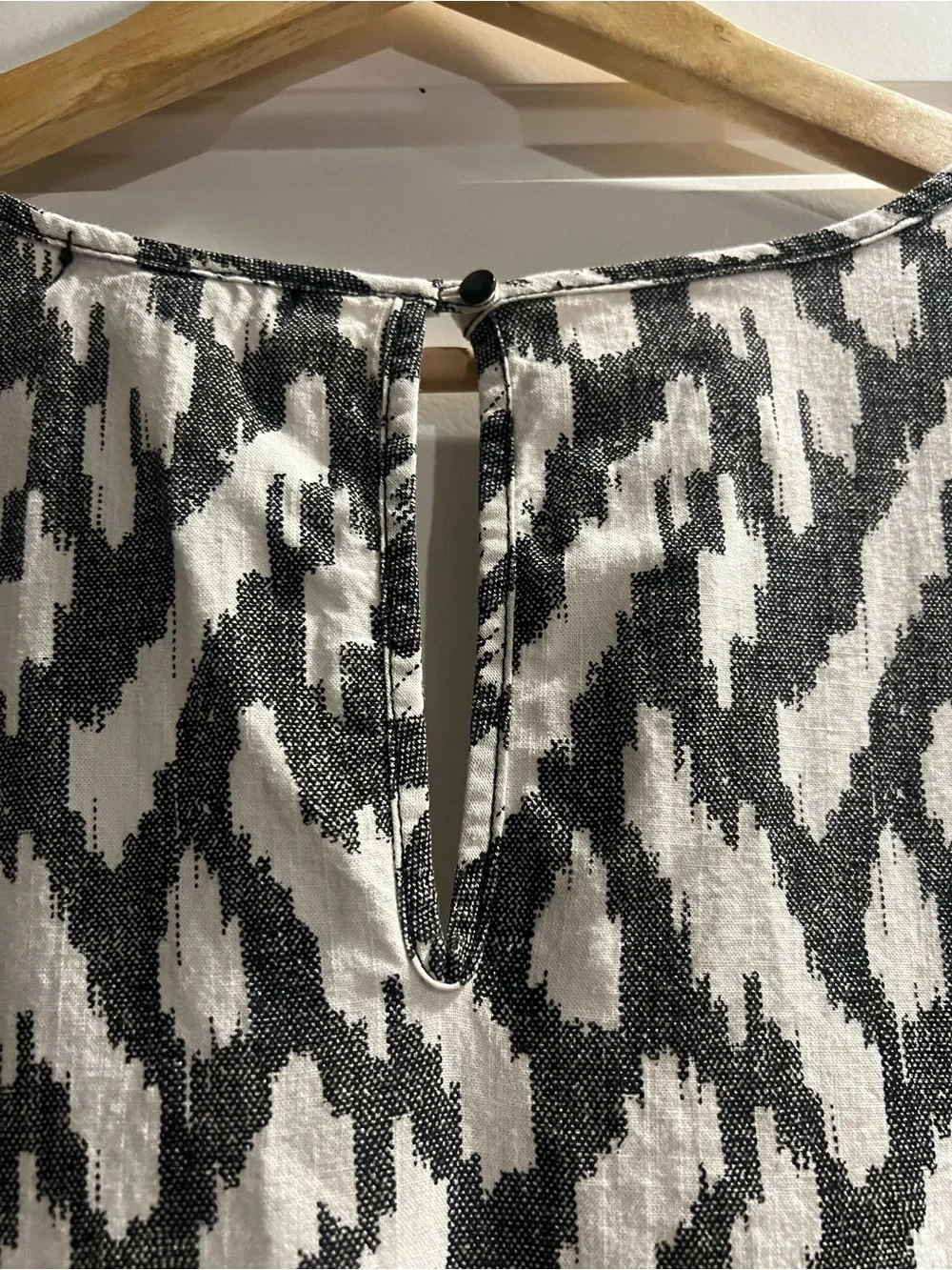 J.Crew Black White Ikat Print Linen Lyocell Romper XXS Pockets Summer Vacation